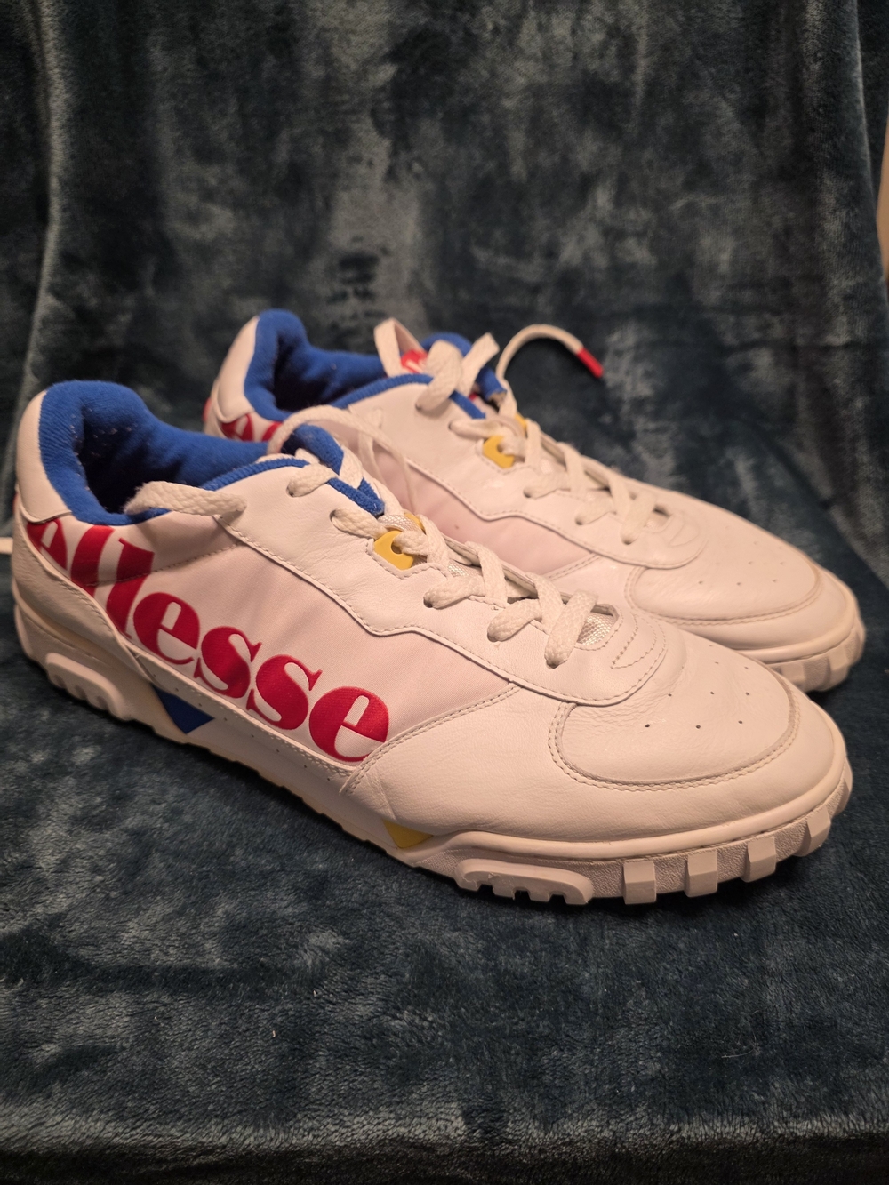 Ellesse Men's White Logo Athletic Sneakers with Blue Trim